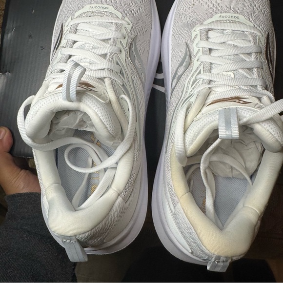 Saucony Echelon 9,‎ Running Shoe Womens, White/Gum Size 8 - Picture 7 of 8